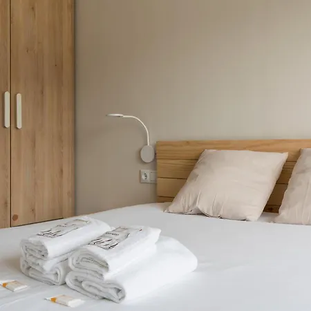 アパート Zubia By People